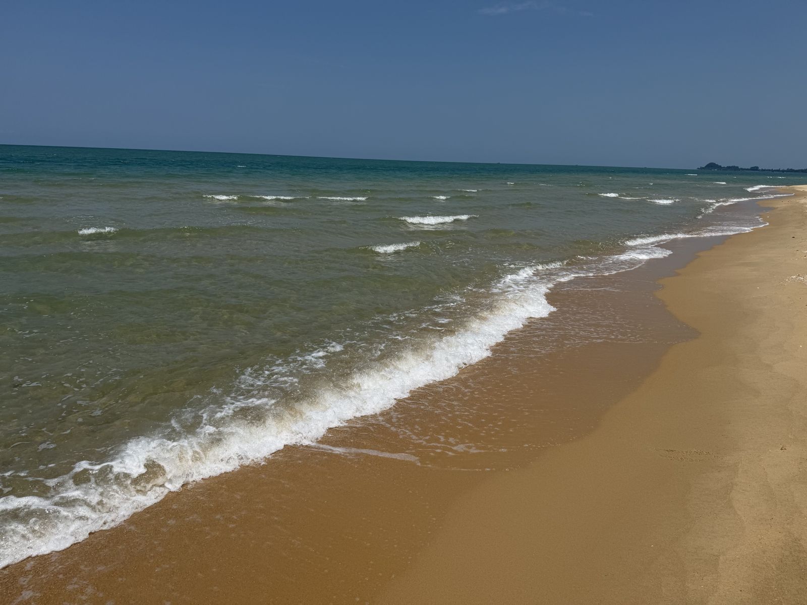 Sichon Beach site: Turquoise sea and beach